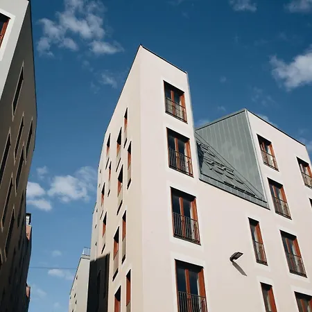 Charming & Quiet Retreat In Historic Old Town Апартаменты *