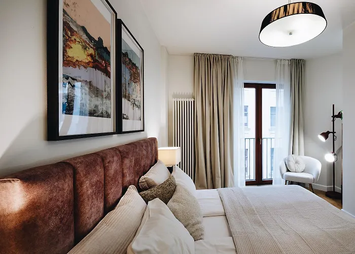 Charming & Quiet Retreat In Historic Old Town *