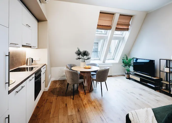 Апартаменты Charming & Quiet Retreat In Historic Old Town