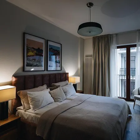 Апартаменты Charming & Quiet Retreat In Historic Old Town *