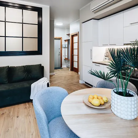 Charming & Quiet Retreat In Historic Old Town *