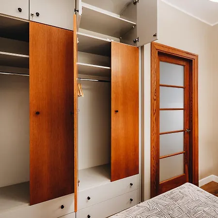 Charming & Quiet Retreat In Historic Old Town