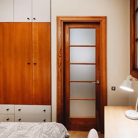 Апартаменты Charming & Quiet Retreat In Historic Old Town Рига