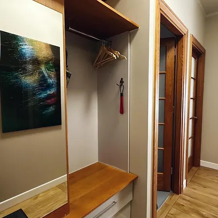 Charming & Quiet Retreat In Historic Old Town Апартаменты