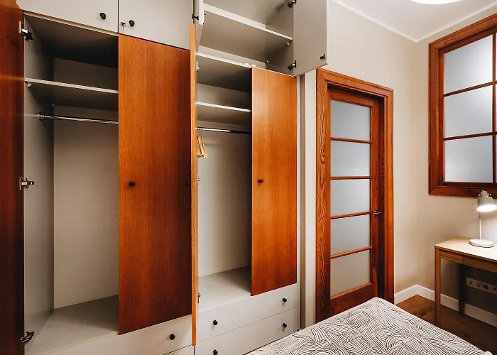 Charming & Quiet Retreat In Historic Old Town