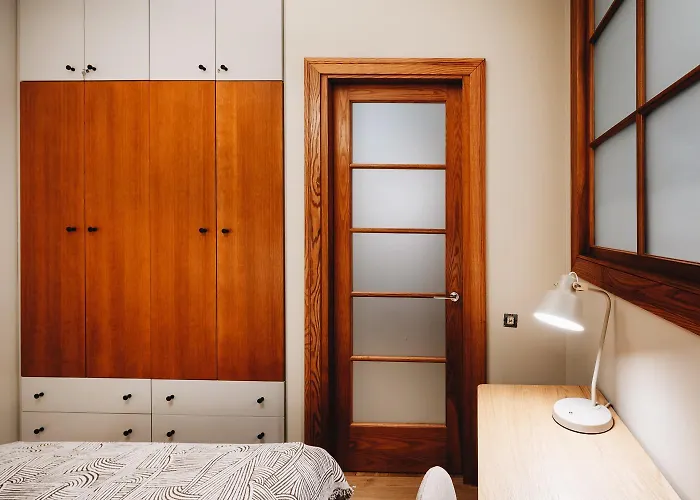 Apartment Charming & Quiet Retreat In Historic Old Town Riga